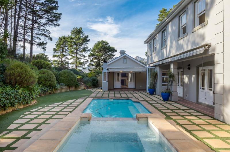 5 Bedroom Property for Sale in Ruyteplaats Western Cape